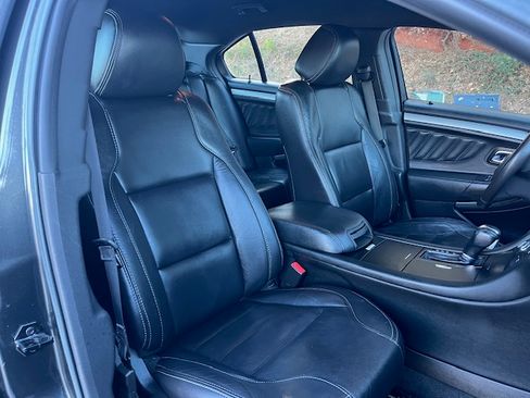 Used 2017 Ford Taurus SEL image 24