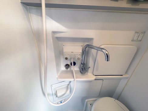 Used 2021 Mercedes-Benz Sprinter 4500 image 34