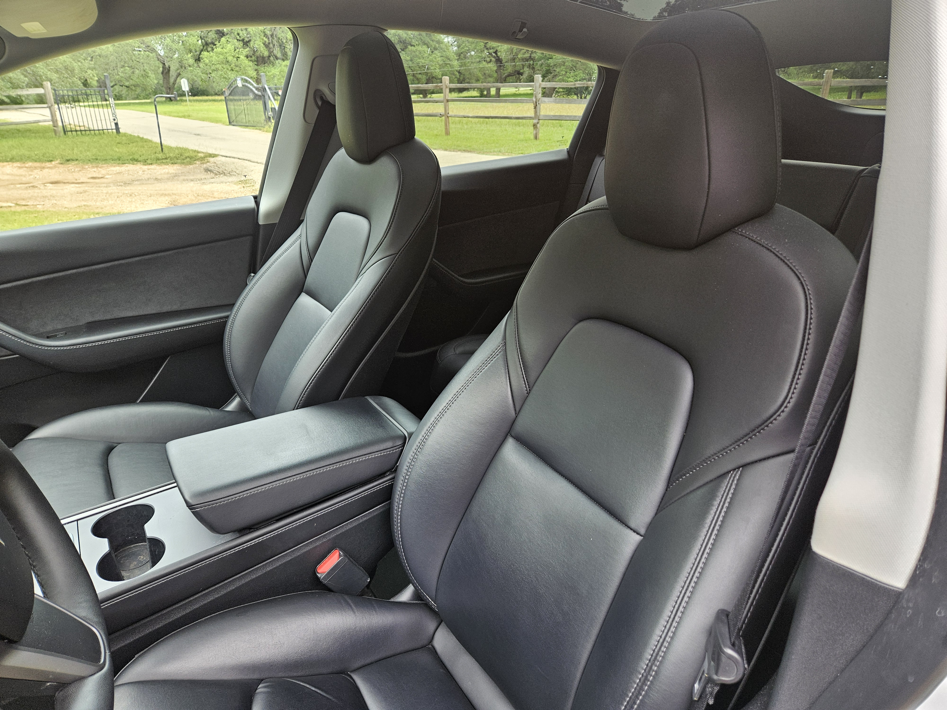 Used 2022 Tesla Model Y Performance AWD/4WD image 10