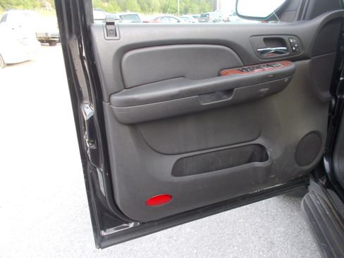 Used 2008 Chevrolet Avalanche AWD/4WD image 5