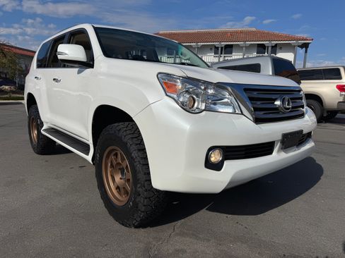 Used 2011 Lexus GX 460 image 17