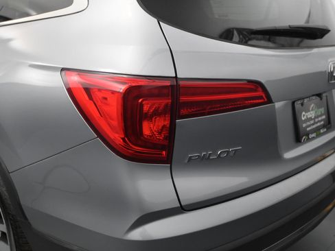 Used 2017 Honda Pilot Touring image 14