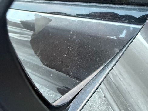 Used 2019 Jeep Grand Cherokee Altitude image 16