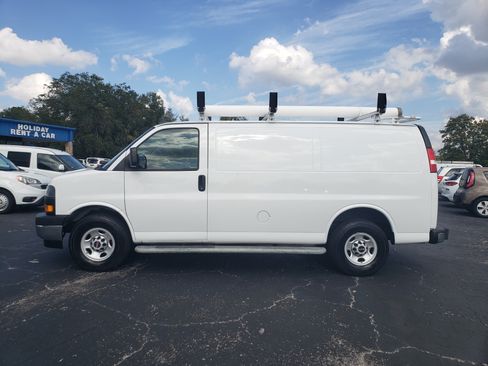 Used 2021 GMC Savana 2500 image 4