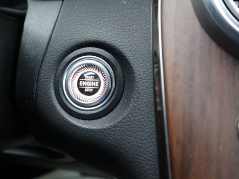 Used 2022 Mercedes-Benz GLC 300 image 25