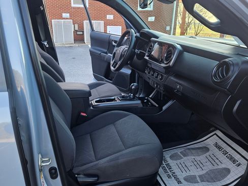 Used 2019 Toyota Tacoma image 17