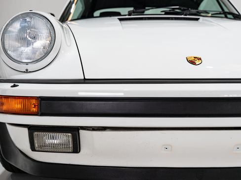 Used 1989 Porsche 911 Turbo Coupe RWD image 39