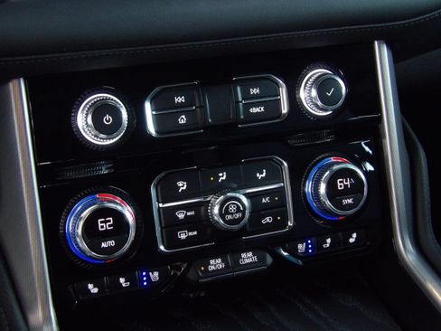 Used 2023 GMC Yukon 4WD Denali image 33
