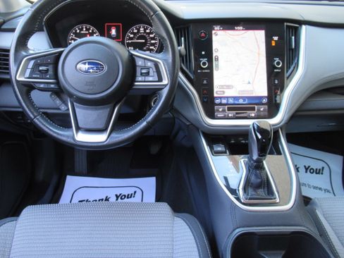 Used 2022 Subaru Outback Premium image 11