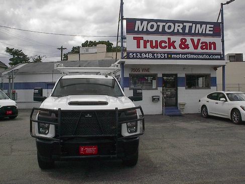 Used 2022 Chevrolet Silverado 2500 W/T RWD image 2