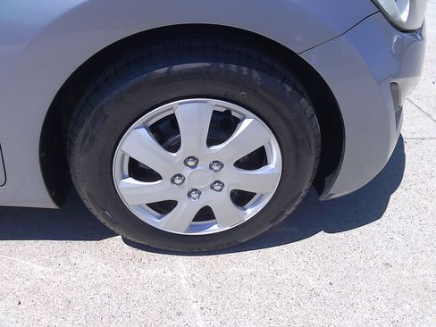 Used 2016 Hyundai Elantra SE FWD image 36