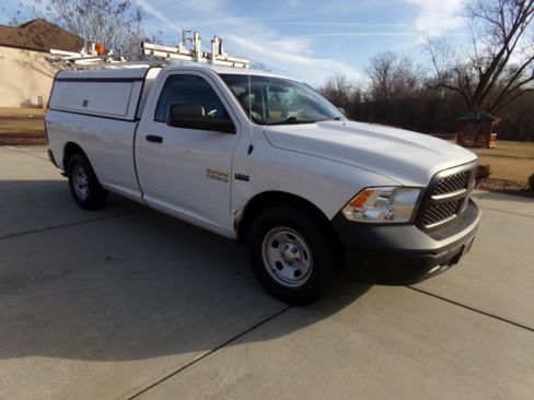 Used 2015 RAM 1500 SLT image 7