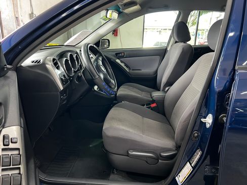 Used 2005 Toyota Matrix image 11