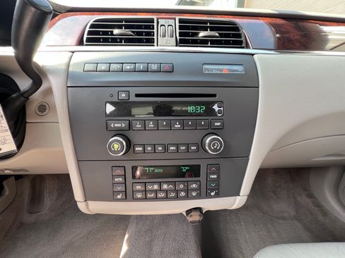 Used 2008 Buick LaCrosse CXL image 12