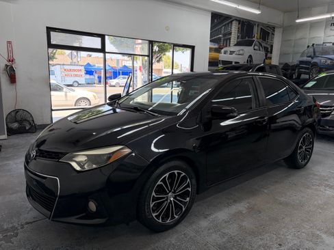 Used 2015 Toyota Corolla S FWD image 1