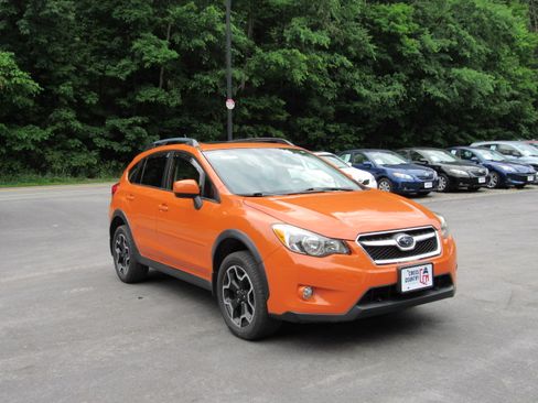 Used 2013 Subaru XV Crosstrek 2.0i Premium AWD/4WD image 11