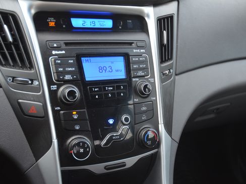 Used 2011 Hyundai Sonata GLS image 15