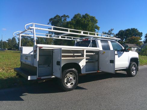 Used 2017 GMC Sierra 2500 W/T image 6
