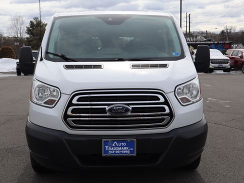 Used 2015 Ford Transit 150 XLT image 3