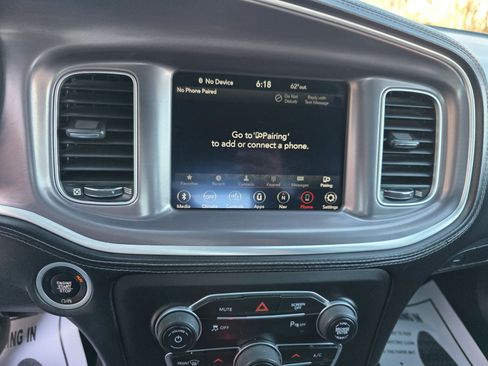 Used 2020 Dodge Charger SXT image 12