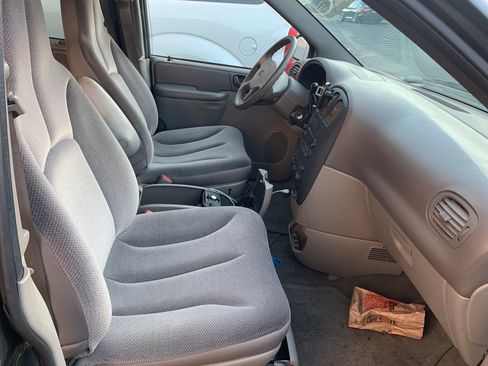 Used 2002 Dodge Caravan SE FWD image 12
