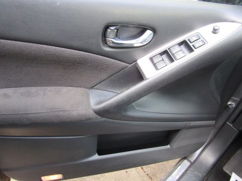 Used 2014 Nissan Murano AWD S image 12