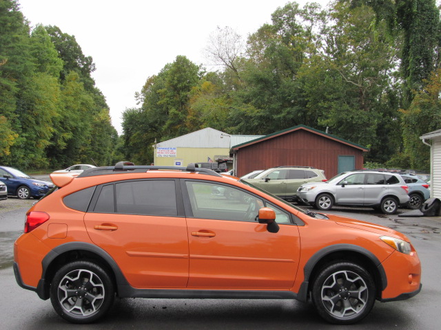Used 2014 Subaru XV Crosstrek 2.0i Limited AWD/4WD image 11
