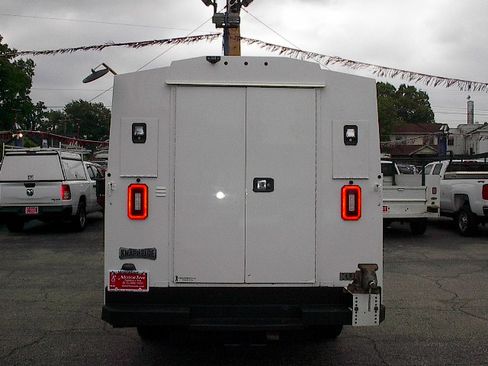 Used 2020 Chevrolet Express 3500 UNAVAIL RWD image 6