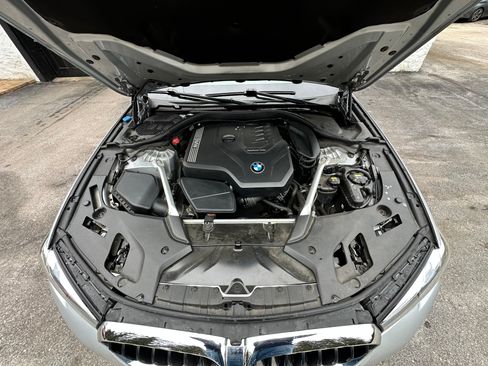 Used 2021 BMW 530i xDrive image 16