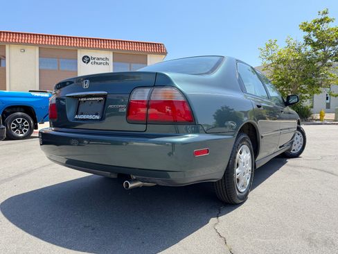 Used 1996 Honda Accord DX image 9