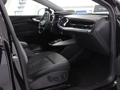 Used 2024 Audi Q4 e-tron Premium Plus image 39