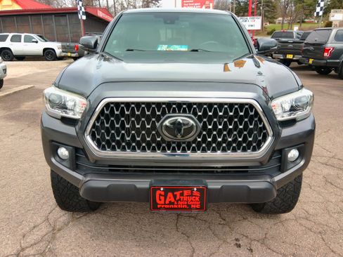Used 2018 Toyota Tacoma TRD Off-Road image 7