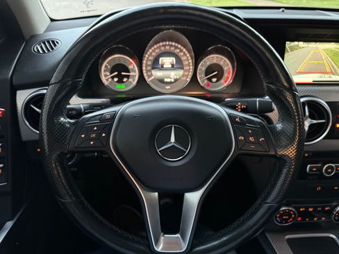 Used 2015 Mercedes-Benz GLK 350 image 17