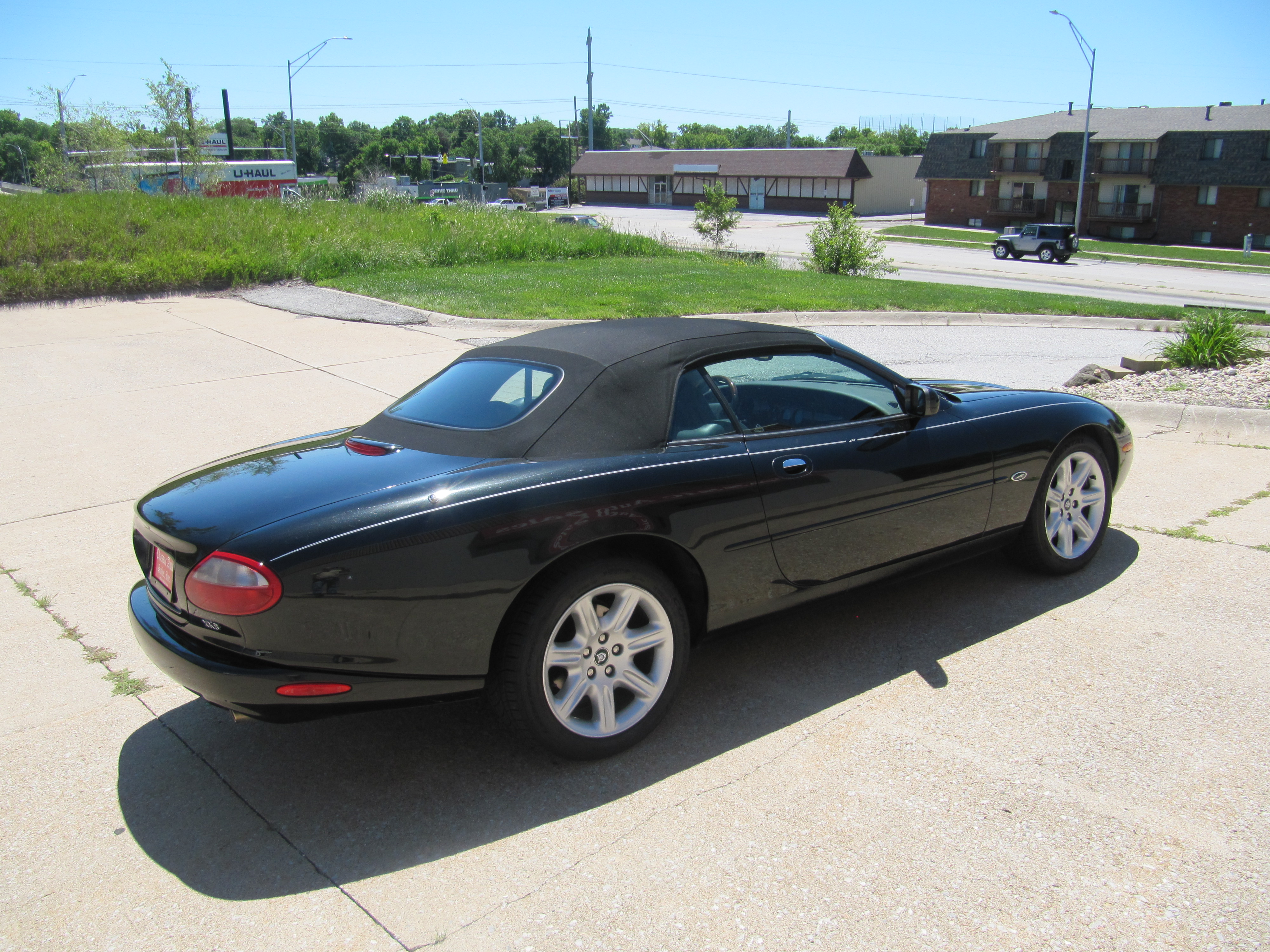 Used 2000 Jaguar XK8 Convertible RWD image 7