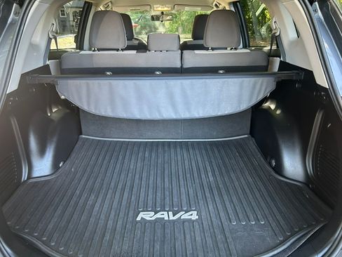 Used 2015 Toyota RAV4 AWD LE image 23