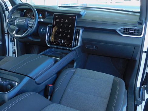 Certified 2025 GMC Acadia Elevation image 6