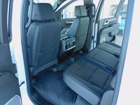 Used 2024 Chevrolet Silverado 2500 High Country image 25