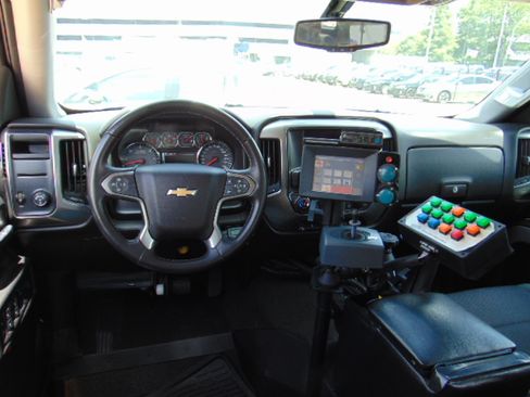 Used 2014 Chevrolet Silverado 1500 LTZ image 9