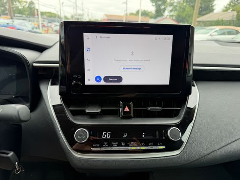 Used 2026 Toyota Corolla LE Sedan FWD image 8