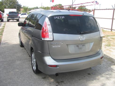 Used 2010 MAZDA MAZDA5 image 3