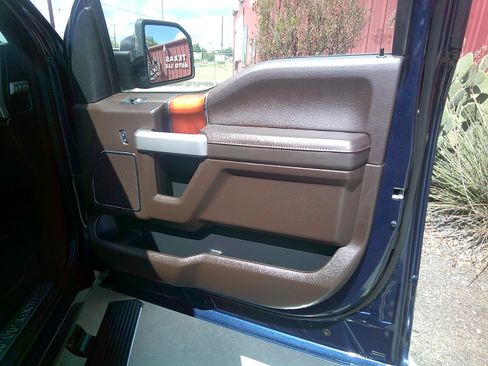 Used 2018 Ford F150 King Ranch image 10