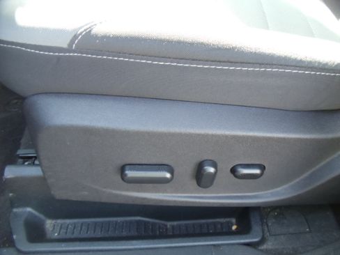 Used 2015 Ford Escape SE image 18