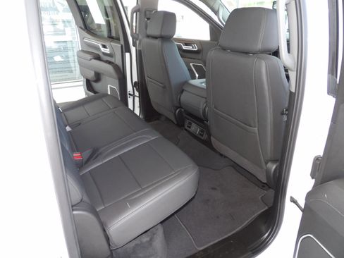 Used 2026 GMC Sierra 1500 4x4 Crew Cab SLT image 22