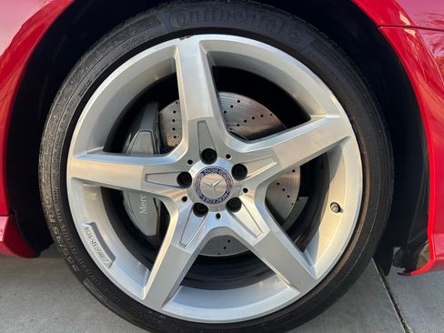 Used 2013 Mercedes-Benz SL 550 image 33