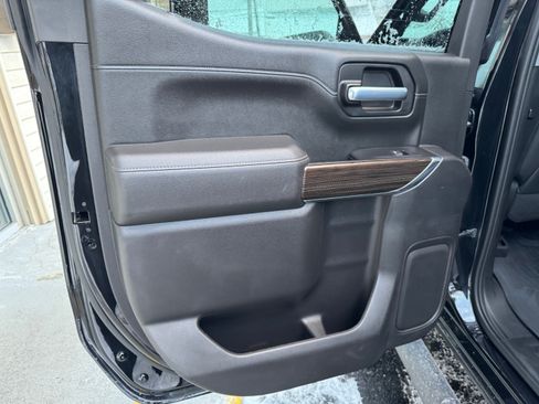 Used 2021 Chevrolet Silverado 1500 RST image 11