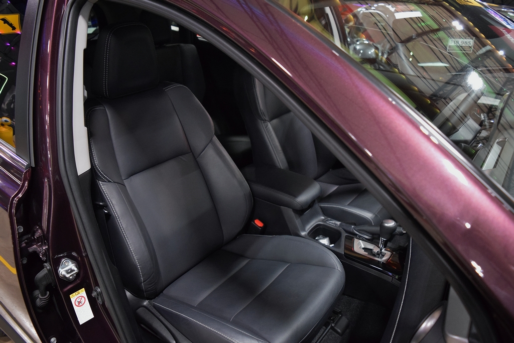 Used 2017 Toyota RAV4 Limited FWD image 24