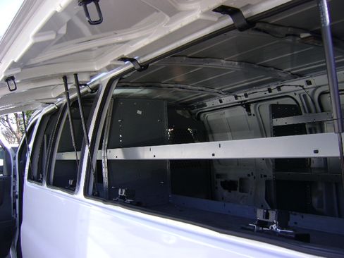 Used 2009 GMC Savana 3500 image 17