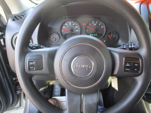Used 2013 Jeep Patriot Sport image 27