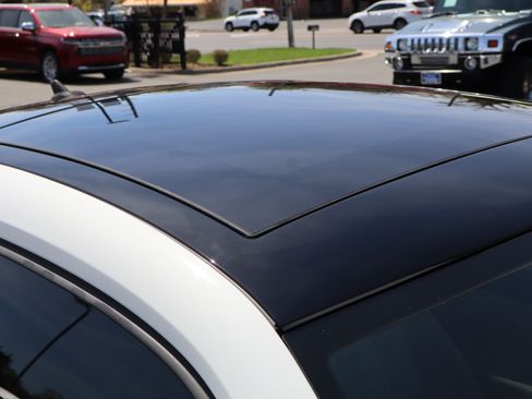 Used 2013 Volkswagen Beetle 2.0T image 11