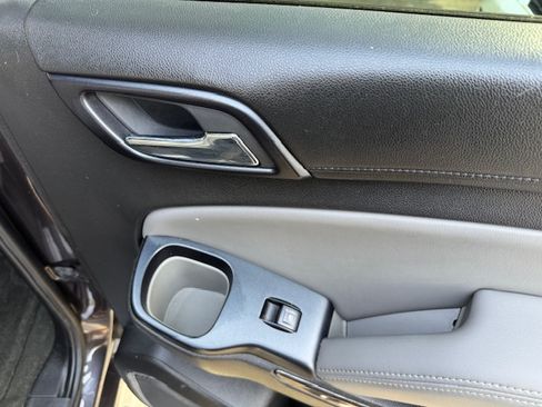 Used 2015 Chevrolet Tahoe LT image 15